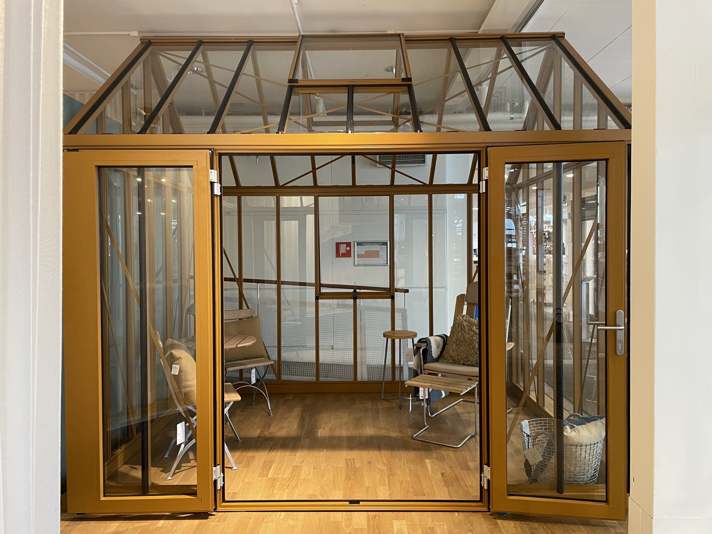 Classicums växthus Antique hos Länna Möbler, Stockholm